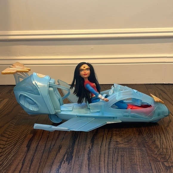 DC Super Hero Girls Wonder Woman & Invisible Jet Dolls 19.0 inches tall - Picture 10 of 17
